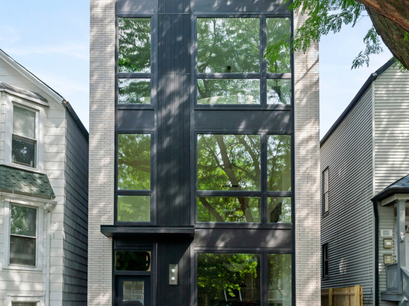 3329 N Whipple Street Chicago IL 60618