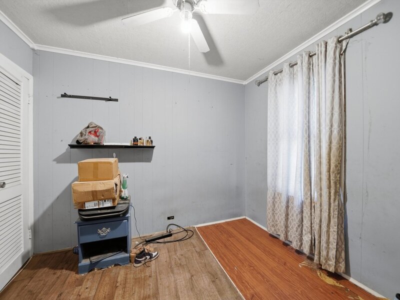 7025 W 73rd Place Chicago IL 60638