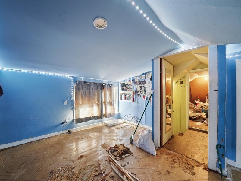 7025 W 73rd Place Chicago IL 60638