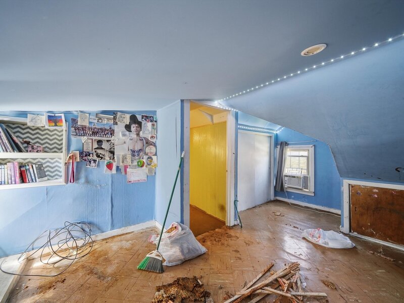 7025 W 73rd Place Chicago IL 60638