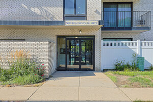 Photo of 9078 Heathwood Drive Niles IL 60714 Unit 2B