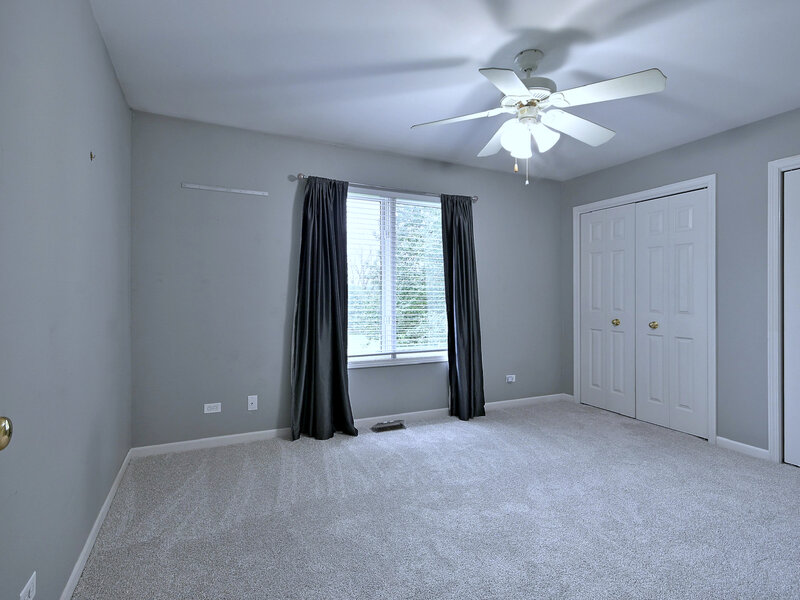 1944 Clyde Drive Naperville IL 60565
