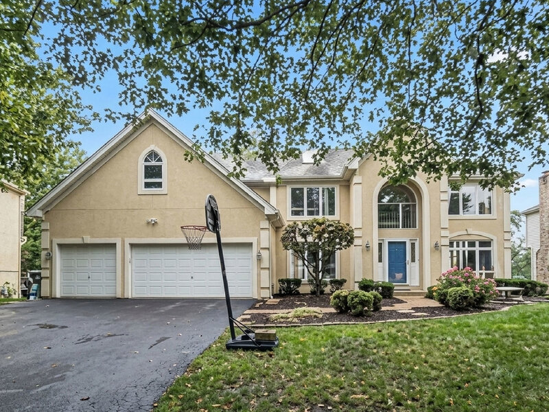 1944 Clyde Drive Naperville IL 60565