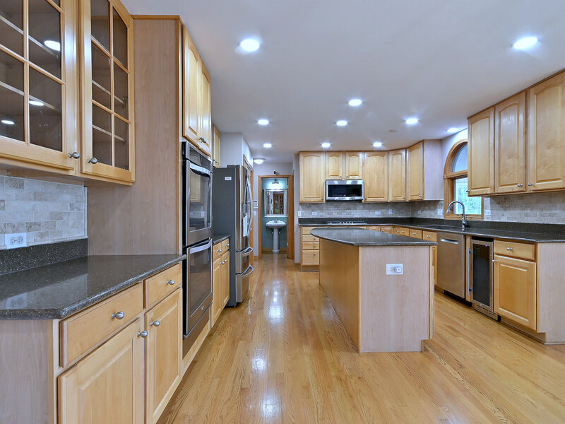 1944 Clyde Drive Naperville IL 60565