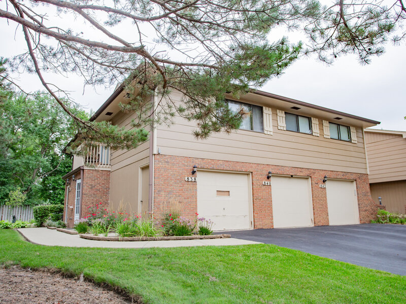 840 Dighton Lane Schaumburg IL 60173