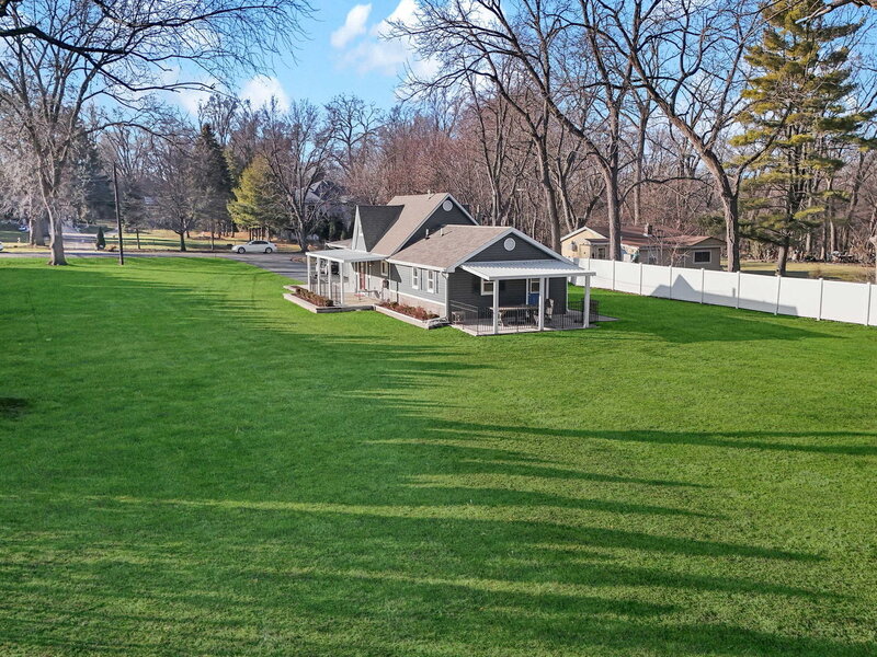 6 Virginia Road Roselle IL 60172