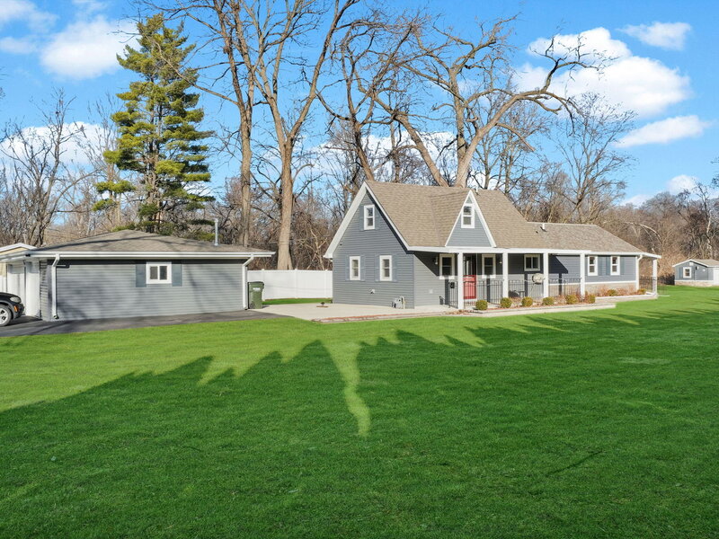 6 Virginia Road Roselle IL 60172