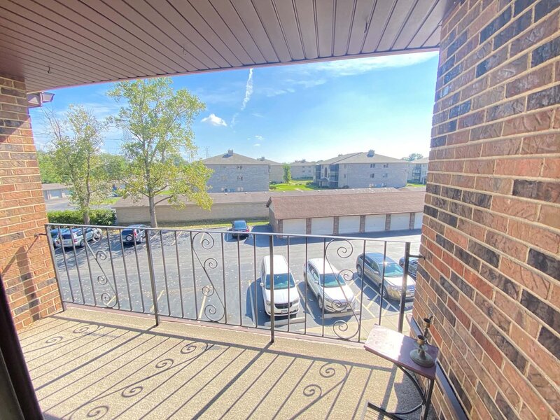 13933 Laramie Avenue Crestwood IL 60418