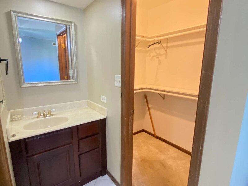 13933 Laramie Avenue Crestwood IL 60418