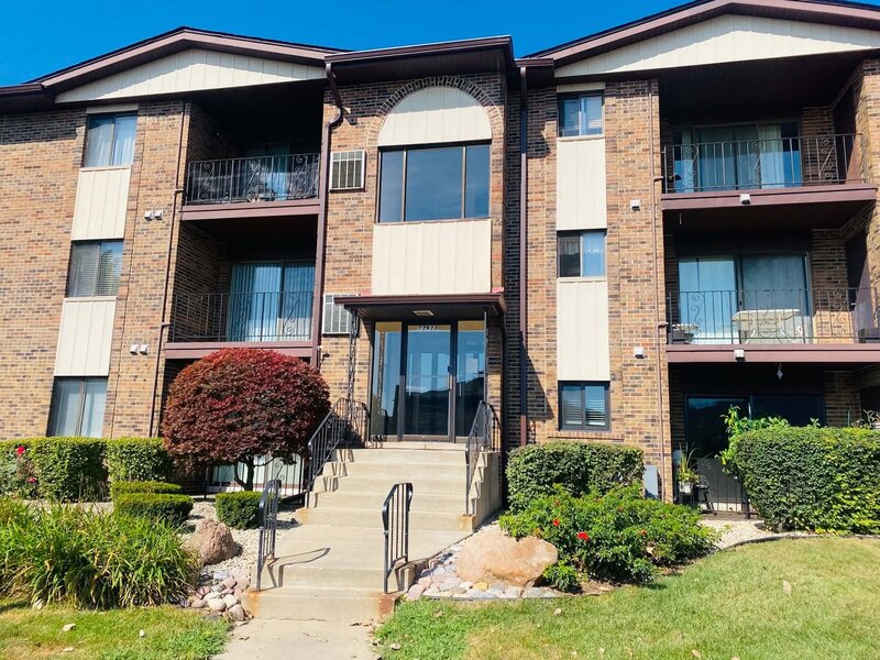 13933 Laramie Avenue Crestwood IL 60418