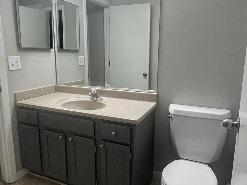 886 Essex Circle Grayslake IL 60030