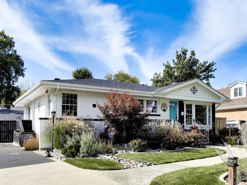 838 S Grant Avenue Villa Park IL 60181