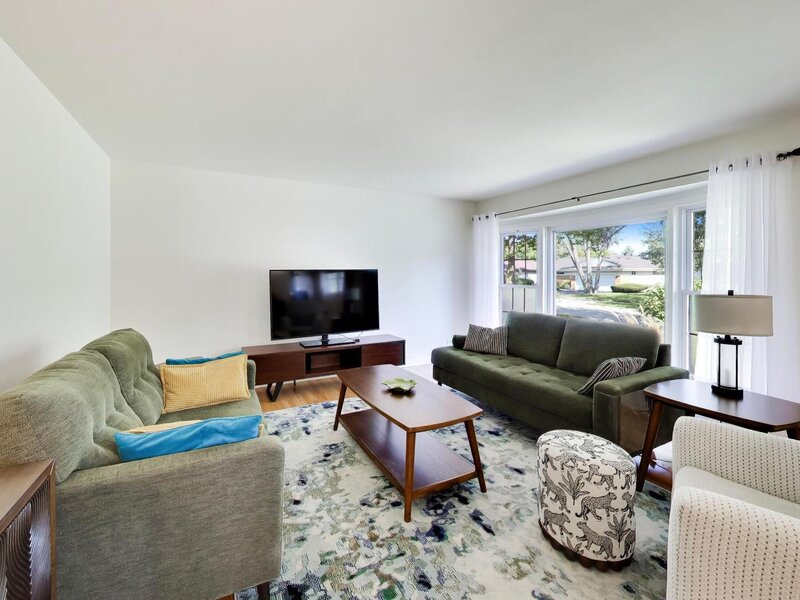 838 S Grant Avenue Villa Park IL 60181
