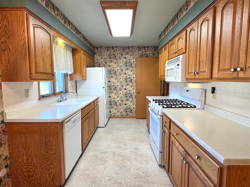 2214 W Hayes Street Davenport IA 52804