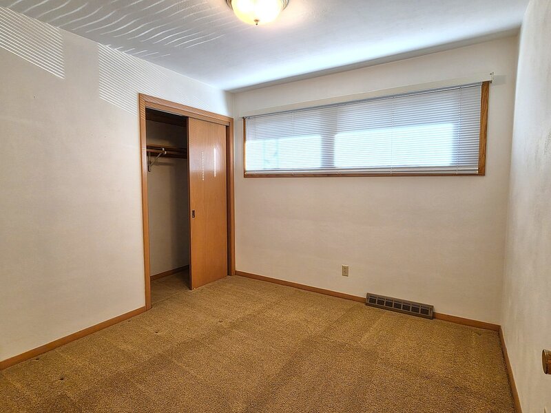 2214 W Hayes Street Davenport IA 52804