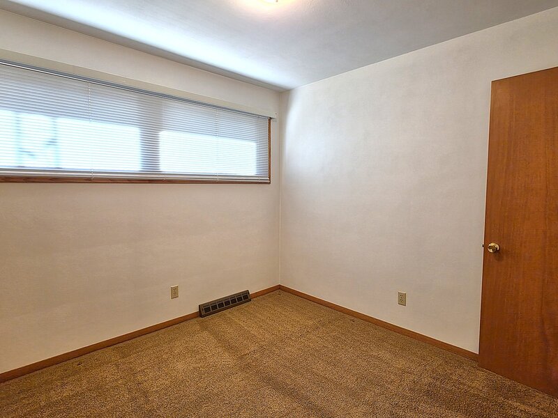 2214 W Hayes Street Davenport IA 52804