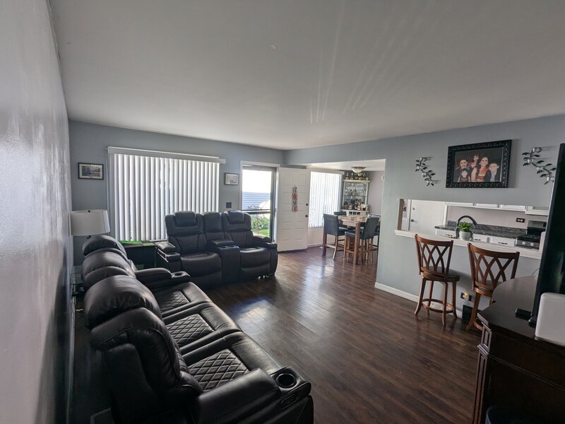 2 Winchester Circle Warrenville IL 60555