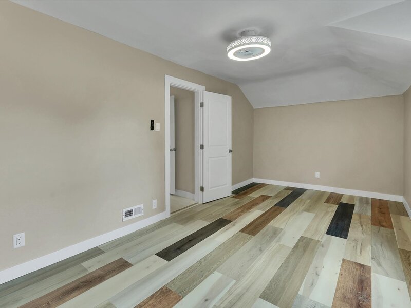 7527 S Chappel Avenue Chicago IL 60649