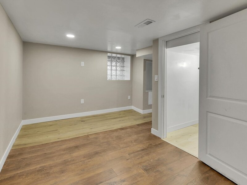 7527 S Chappel Avenue Chicago IL 60649