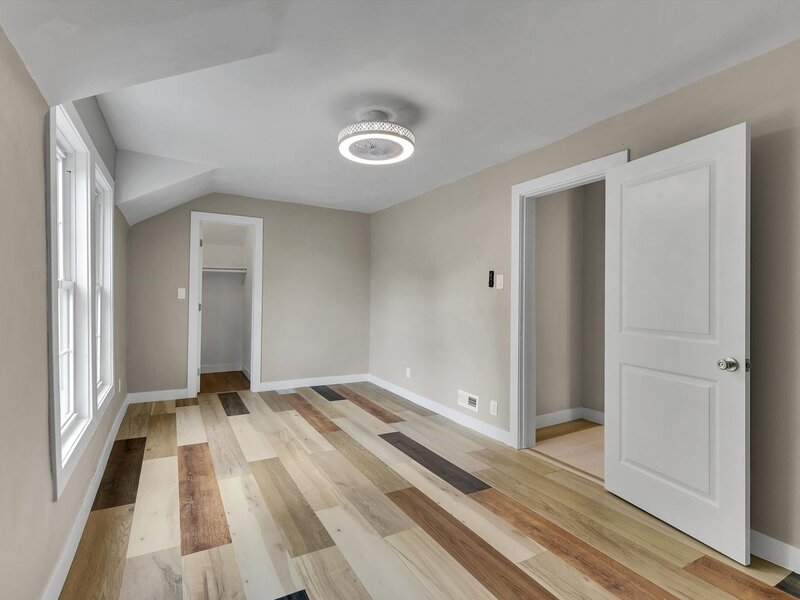 7527 S Chappel Avenue Chicago IL 60649