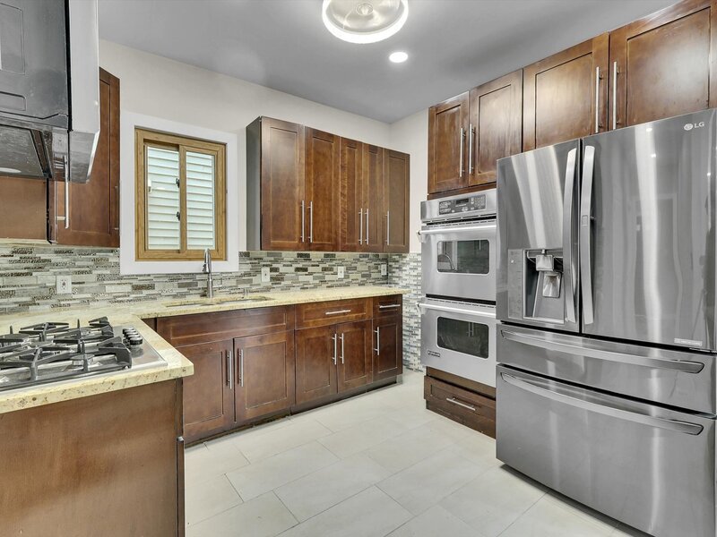 7527 S Chappel Avenue Chicago IL 60649