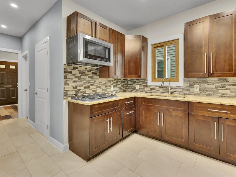 7527 S Chappel Avenue Chicago IL 60649