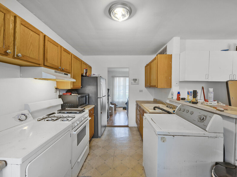 17223 Burnham Avenue Lansing IL 60438