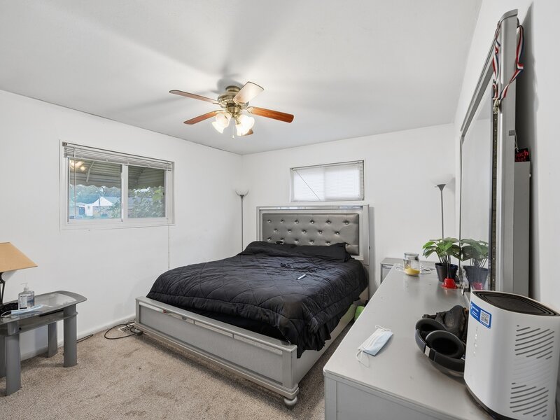 17223 Burnham Avenue Lansing IL 60438