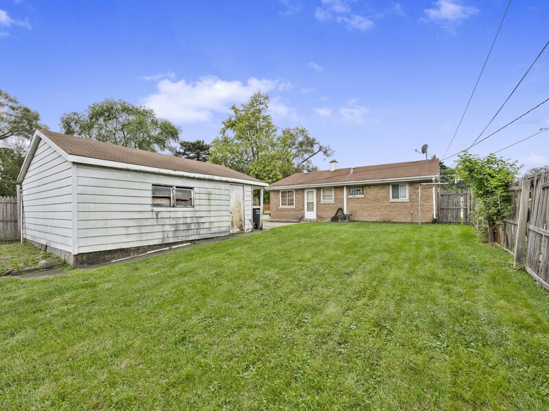 17223 Burnham Avenue Lansing IL 60438
