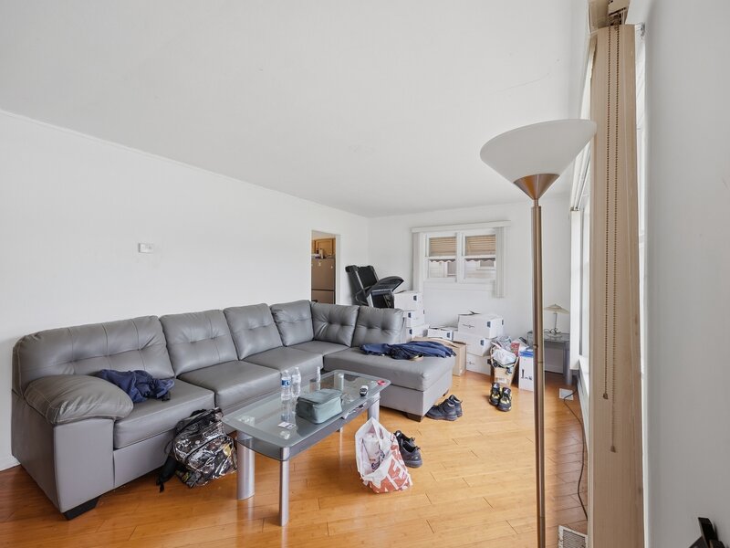 17223 Burnham Avenue Lansing IL 60438