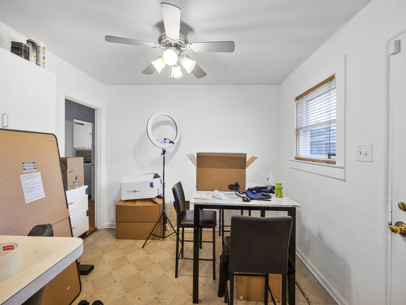 17223 Burnham Avenue Lansing IL 60438