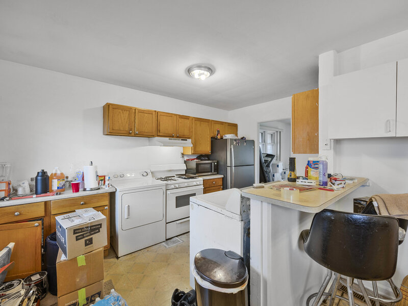 17223 Burnham Avenue Lansing IL 60438