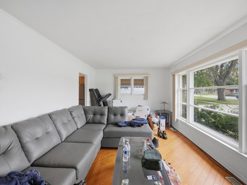 17223 Burnham Avenue Lansing IL 60438