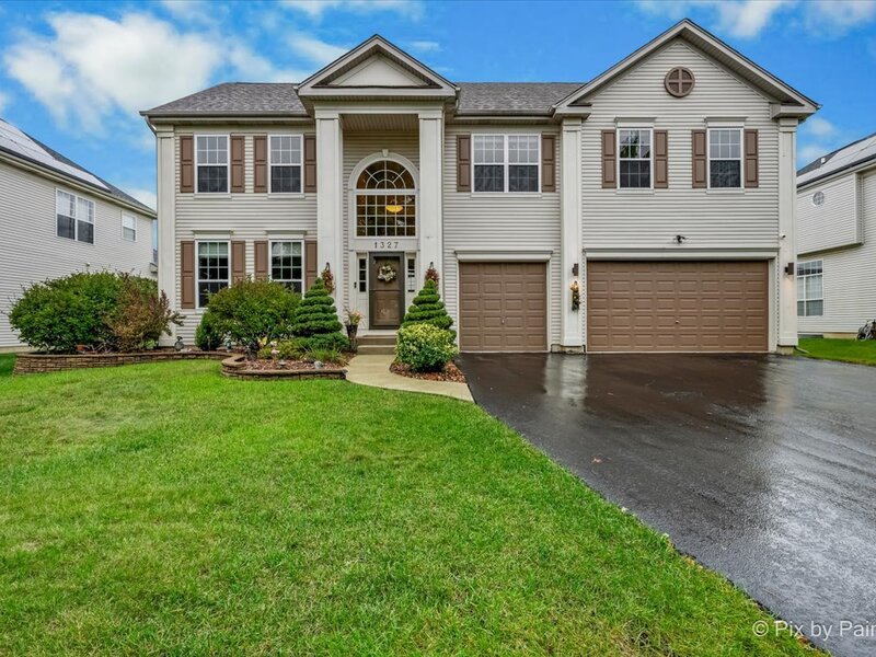 1327 Palisades Drive Bolingbrook IL 60490