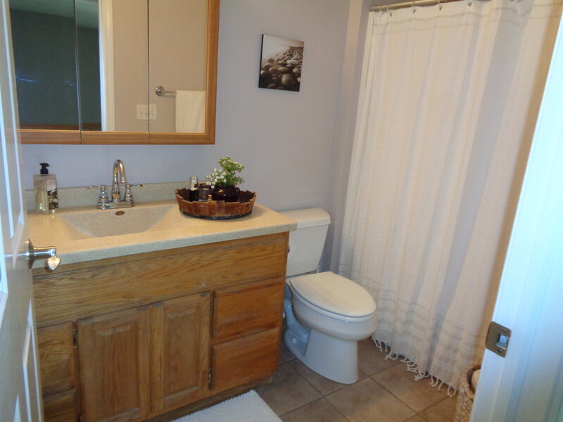 1915 W Cobblestone Lane Mchenry IL 60051
