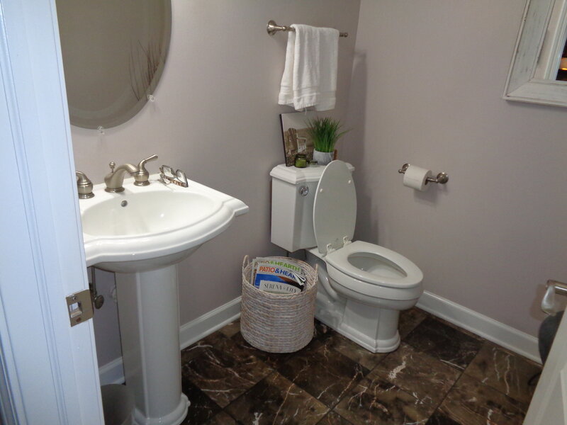 1915 W Cobblestone Lane Mchenry IL 60051