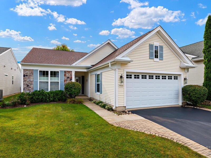 11848 Chatfield Crossing Huntley IL 60142