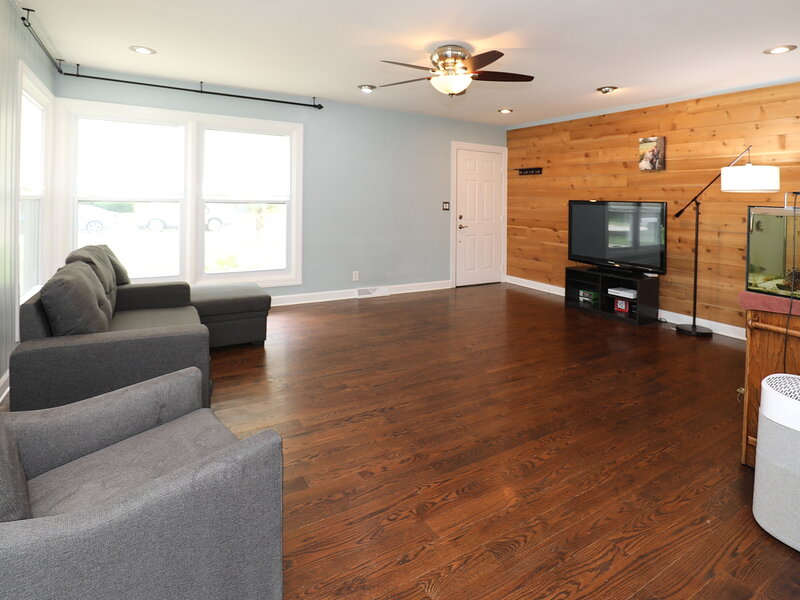 212 Hill Avenue North Aurora IL 60542