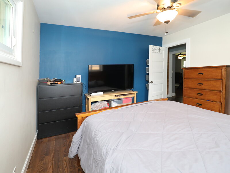 212 Hill Avenue North Aurora IL 60542