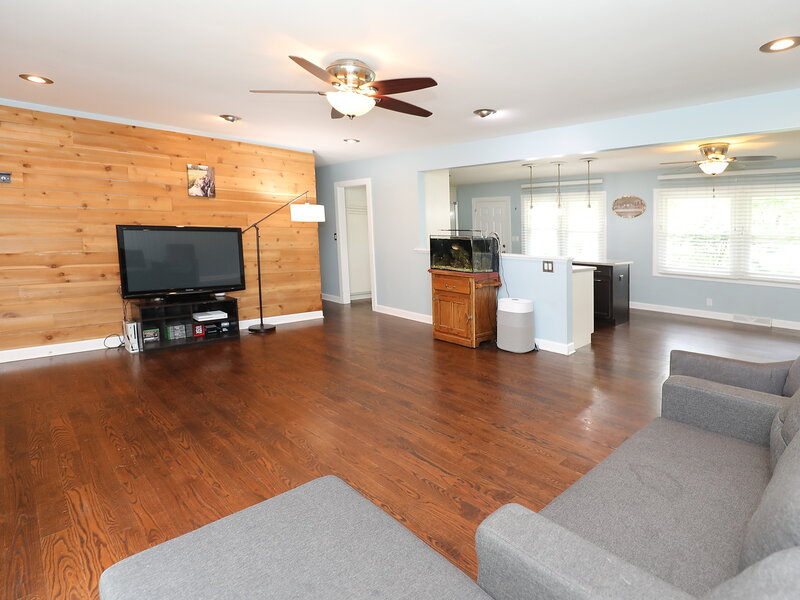 212 Hill Avenue North Aurora IL 60542