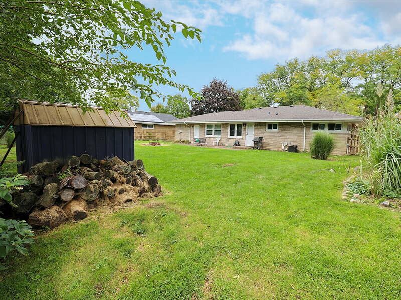 212 Hill Avenue North Aurora IL 60542