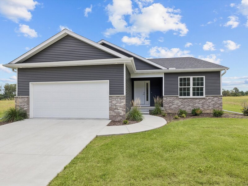 941 9th Avenue Clinton IA 52732