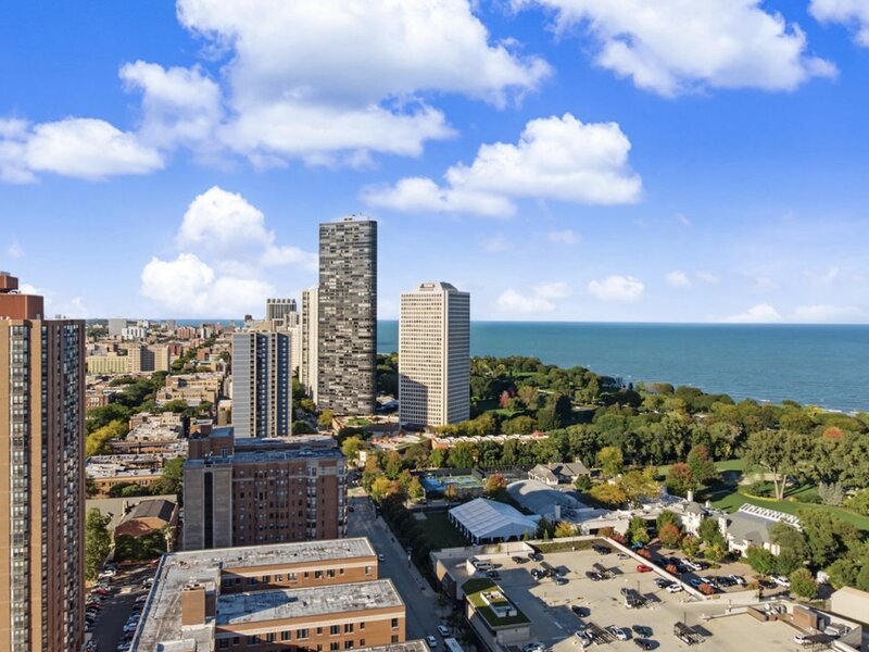 5100 N Sheridan Road Chicago IL 60640