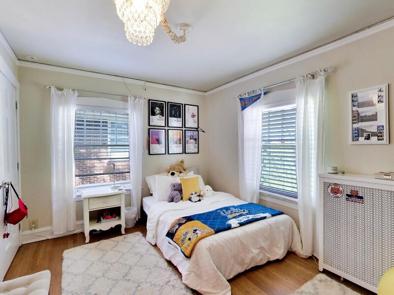 2237 Wesley Avenue Evanston IL 60201