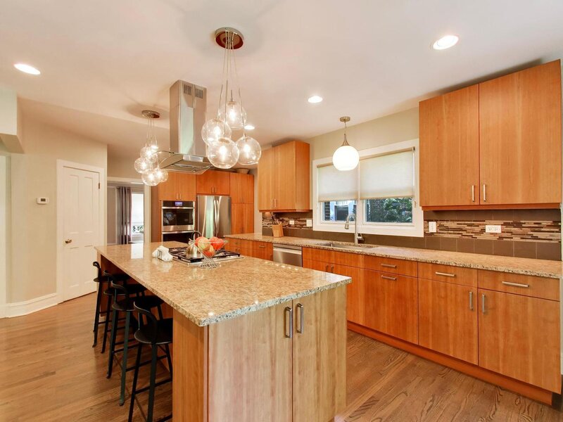 2237 Wesley Avenue Evanston IL 60201