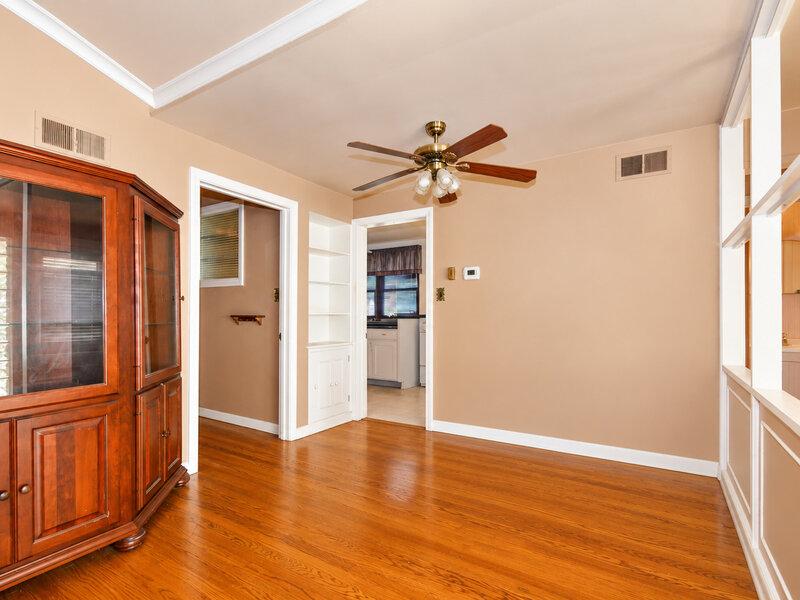 2631 Central Drive Flossmoor IL 60422