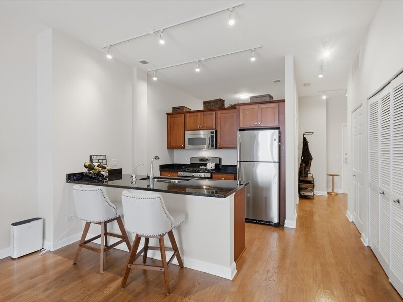 2035 S Indiana Avenue Chicago IL 60616