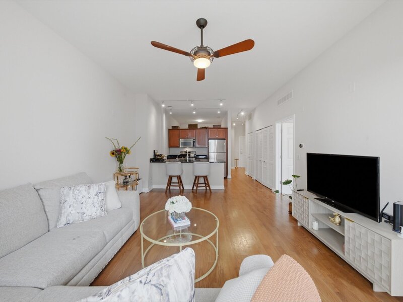 2035 S Indiana Avenue Chicago IL 60616
