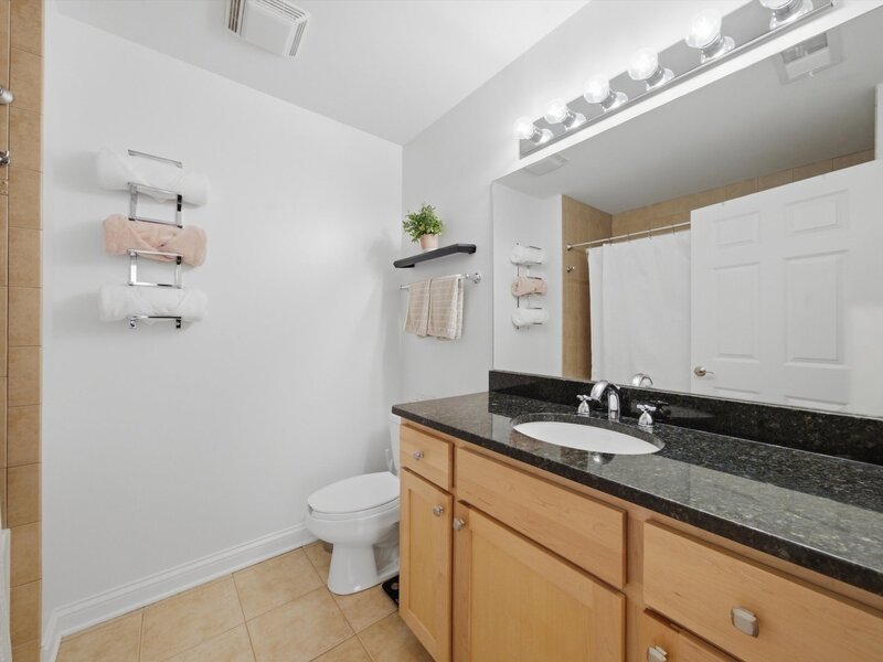 2035 S Indiana Avenue Chicago IL 60616