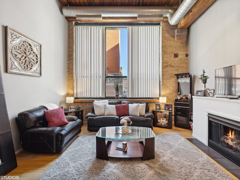 1727 S Indiana Avenue Chicago IL 60616